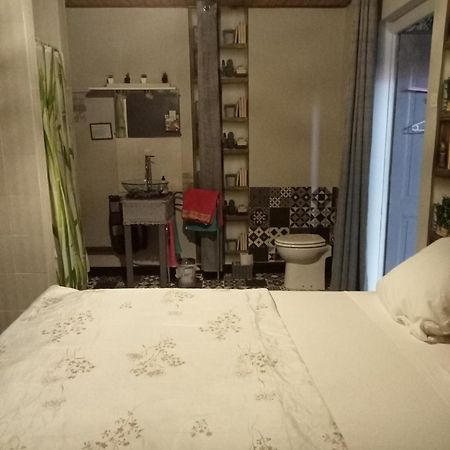 Le Repaire Des Ecureuils Bed & Breakfast Bourg-Argental Bagian luar foto